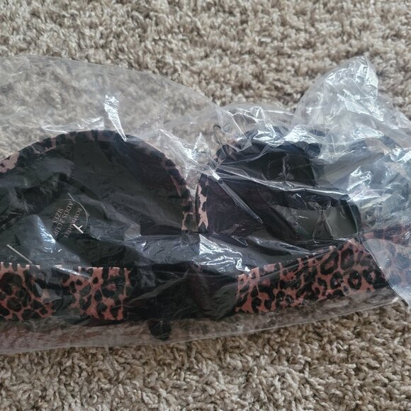 Victoria's secret Leopard print bombshell bra - Picture 2 of 3